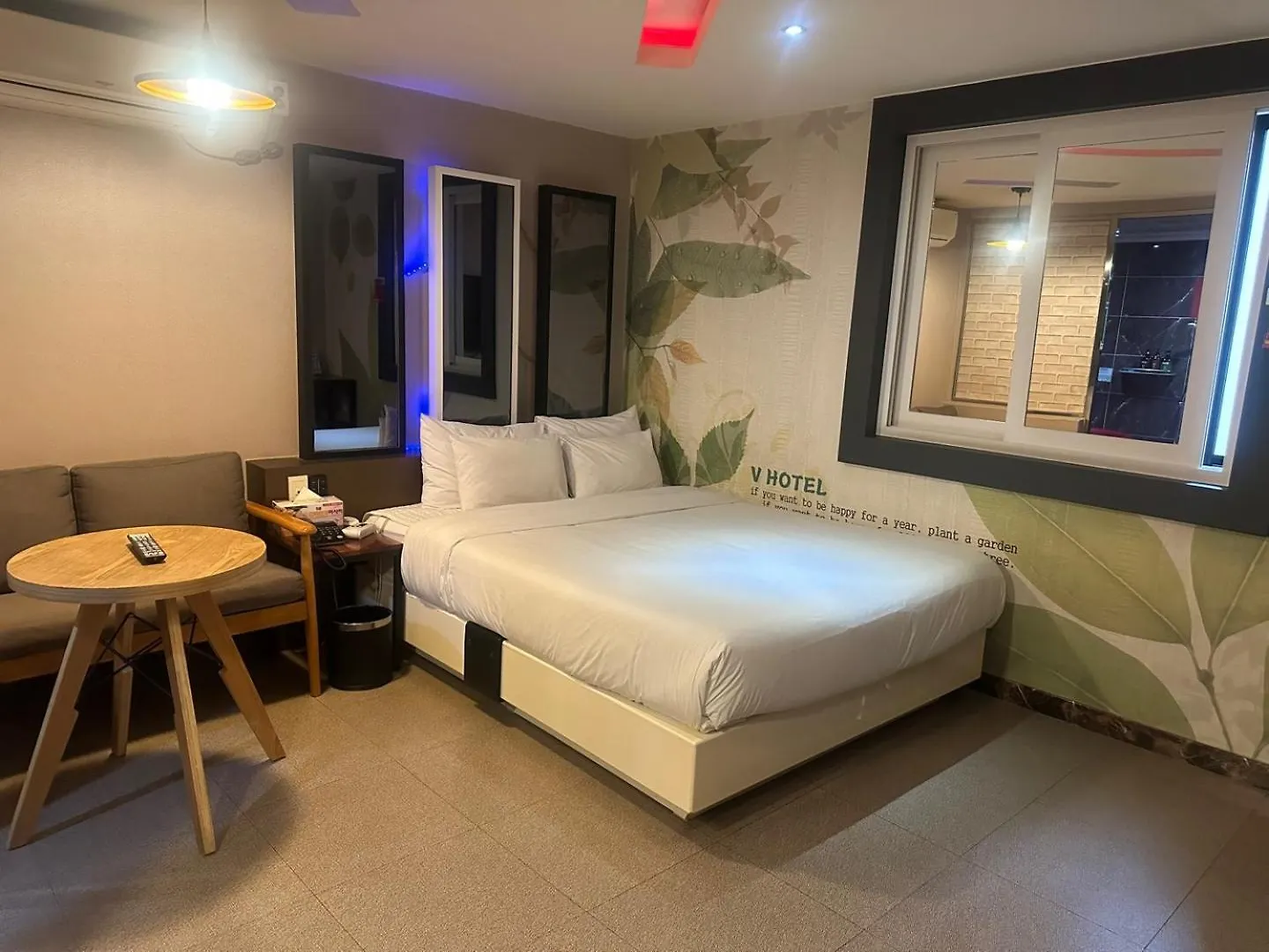 V Motel Busan